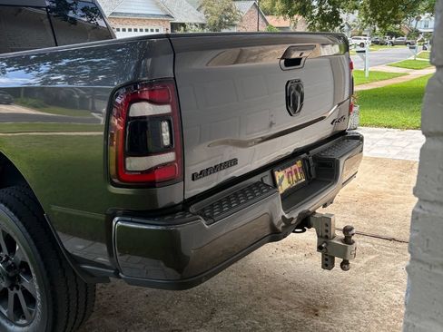 Used 2024 RAM 2500 Laramie w/ Night Edition AWD/4WD image 3