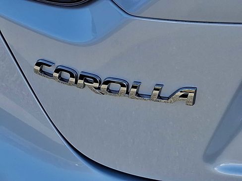 Certified 2025 Toyota Corolla LE image 32