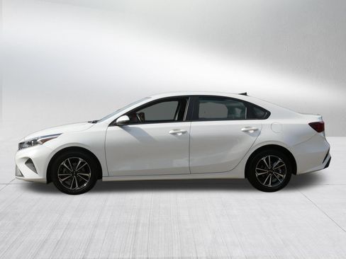 Certified 2024 Kia Forte LXS w/ LXS Technology Package FWD image 4