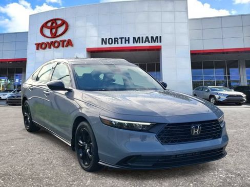 Used 2025 Honda Accord SE image 1