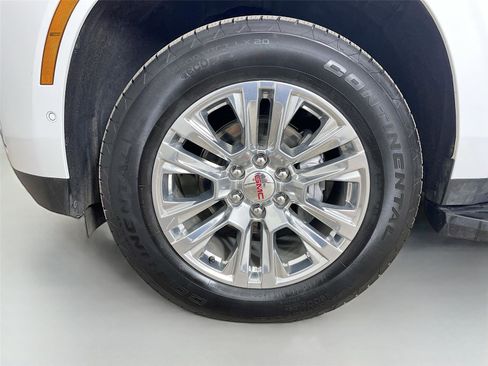 Used 2025 GMC Yukon Denali image 30