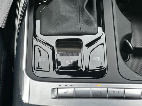 New 2026 Kia Carnival EX FWD image 31