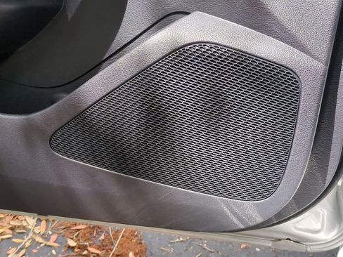 Used 2024 Toyota Corolla SE image 29