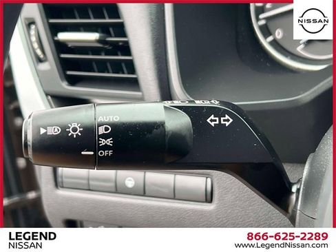 Used 2024 Nissan Rogue SV image 23