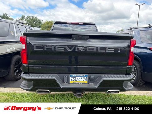 Used 2021 Chevrolet Silverado 1500 LT Trail Boss w/ LPO, Dark Essentials Package AWD/4WD image 5
