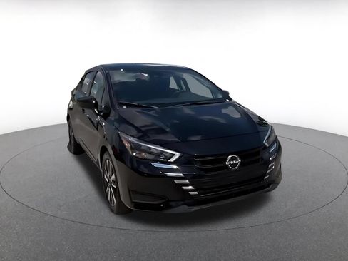 Used 2025 Nissan Versa SV FWD image 3