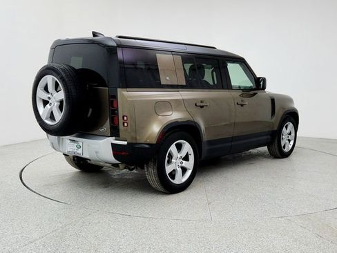 Used 2020 Land Rover Defender 110 First Edition image 5