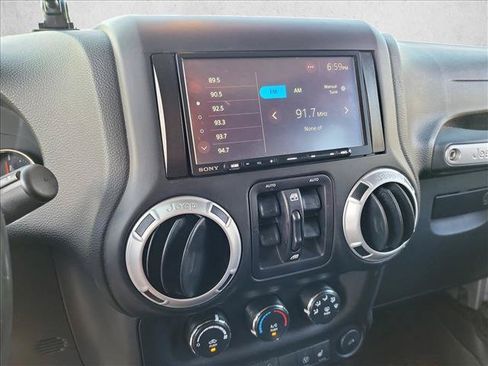 Used 2016 Jeep Wrangler Unlimited Sahara w/ Max Tow Package AWD/4WD image 19