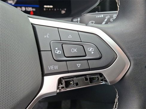 Used 2022 Volkswagen Taos SE image 21