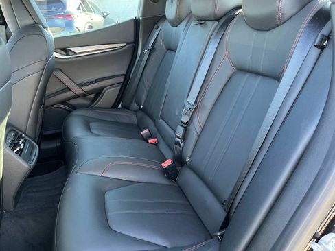 Used 2018 Maserati Ghibli GranSport image 15