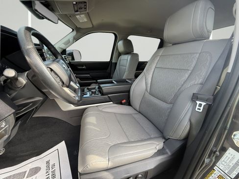 Used 2022 Toyota Tundra SR5 image 4