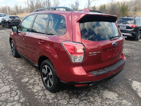 Used 2018 Subaru Forester 2.5i Limited AWD/4WD image 3