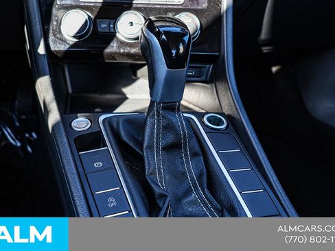 Used 2024 Volkswagen Jetta SE image 38