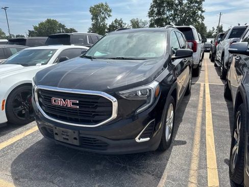 Used 2018 GMC Terrain SLE w/ Driver Convenience Package FWD image 2