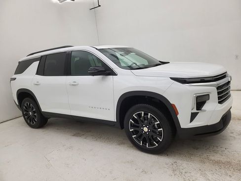 New 2026 Chevrolet Traverse LT w/ Sun and Wheel Package image 1