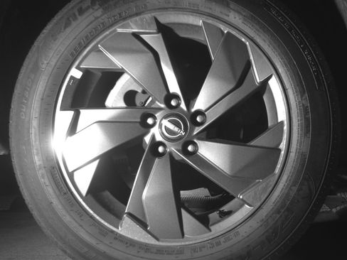 Used 2025 Nissan Rogue SV image 15