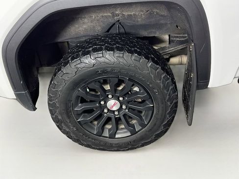 Certified 2024 GMC Sierra 1500 AT4 w/ Technology Package image 28