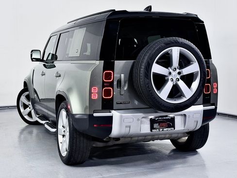 Used 2020 Land Rover Defender 110 First Edition image 9