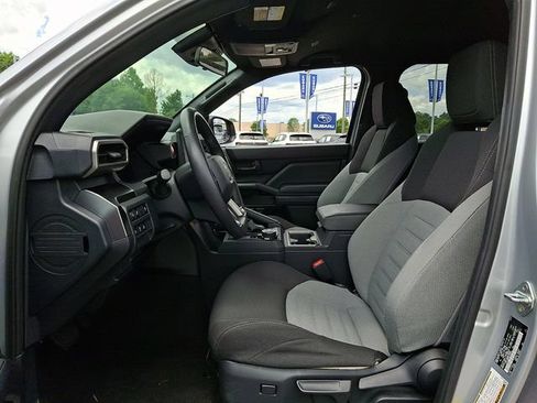 Used 2025 Toyota 4Runner TRD Off-Road AWD/4WD image 13