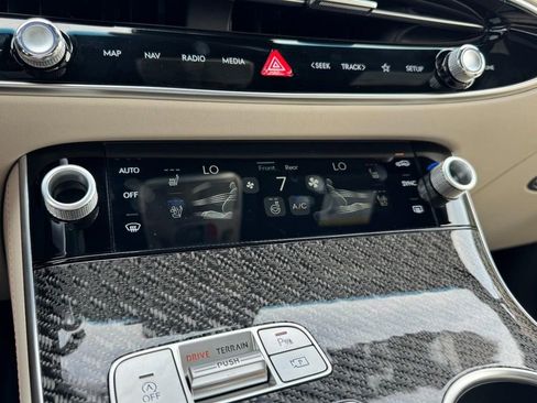 New 2026 Genesis GV70 3.5T Sport Prestige AWD/4WD image 15