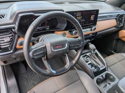 Used 2023 GMC Canyon AT4 AWD/4WD image 2