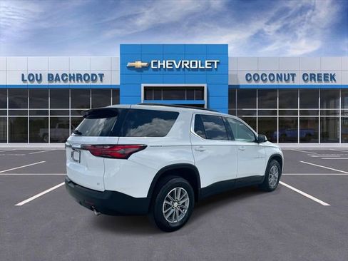 Used 2023 Chevrolet Traverse LT FWD image 8