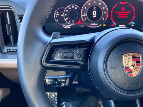 Used 2026 Porsche Cayenne image 24