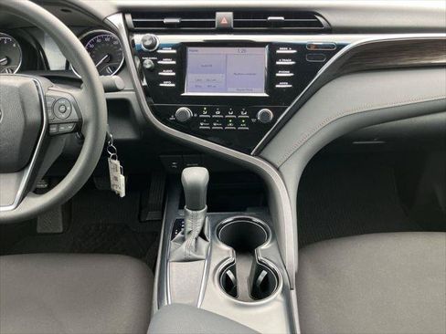 Certified 2018 Toyota Camry LE FWD image 16