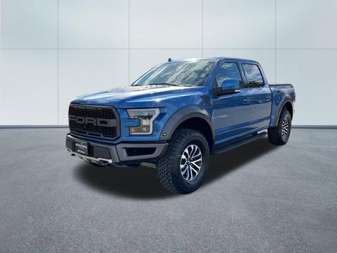 Certified 2019 Ford F150 Raptor w/ Equipment Group 802A Luxury image 2