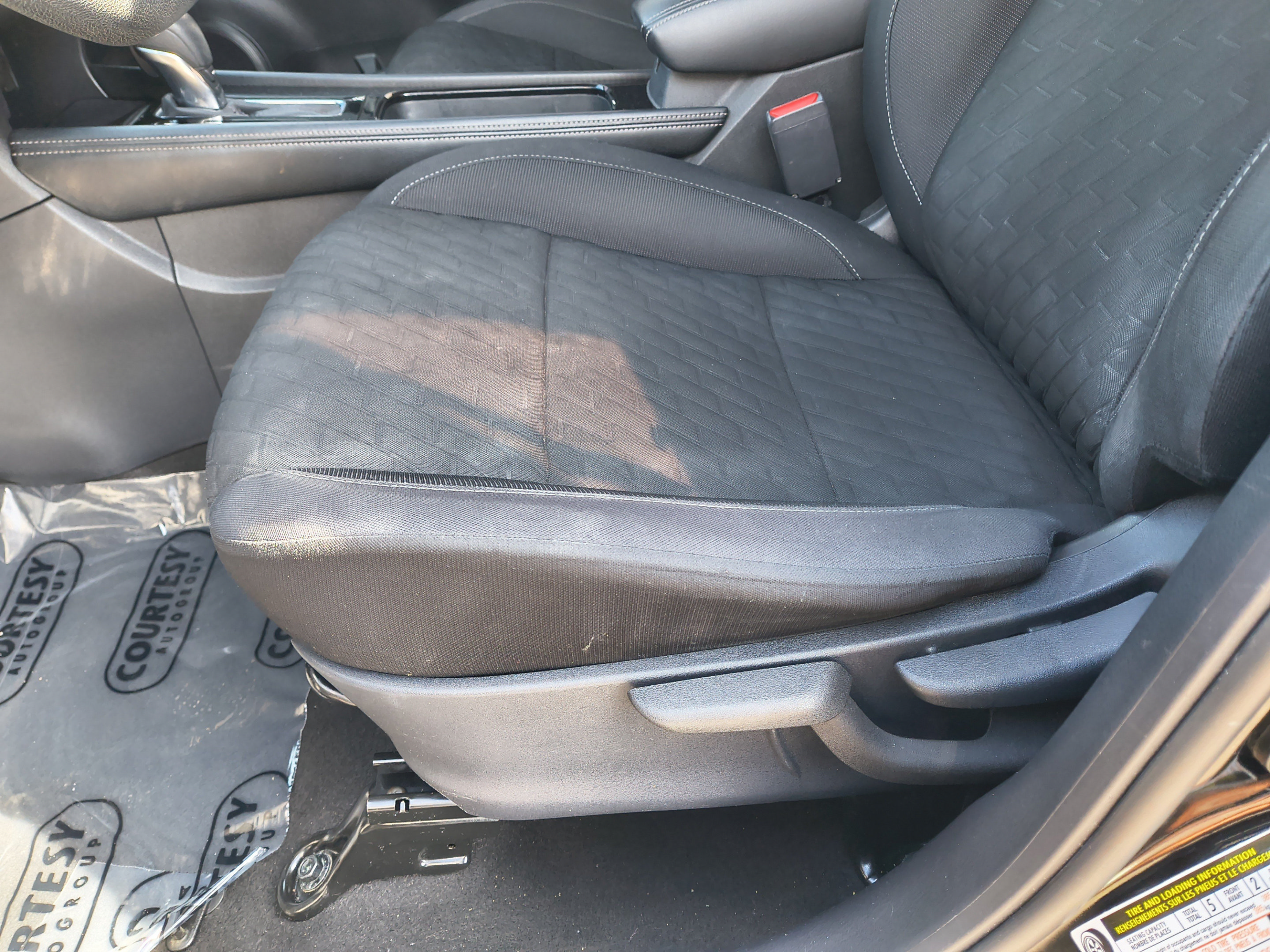 Certified 2023 Nissan Kicks SV FWD image 23