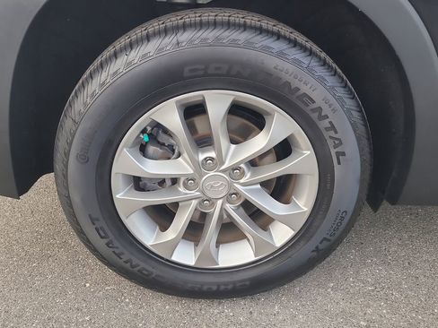 Used 2020 Hyundai Santa Fe SE image 5