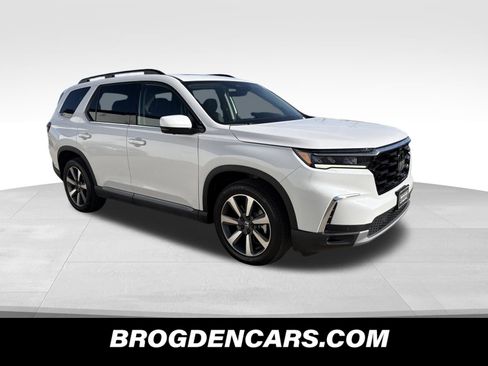 Used 2023 Honda Pilot Elite image 1