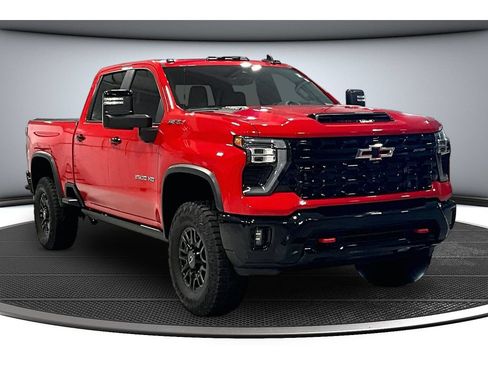 Used 2024 Chevrolet Silverado 2500 ZR2 w/ Technology Package AWD/4WD image 14