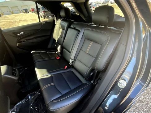 Used 2022 Chevrolet Equinox Premier AWD/4WD image 26