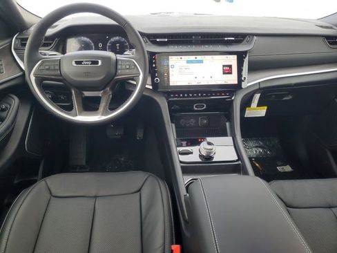 New 2026 Jeep Grand Cherokee Limited AWD/4WD image 17