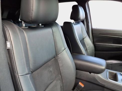Used 2018 Jeep Grand Cherokee Altitude image 17