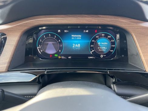 Used 2024 Volkswagen Atlas SE image 16