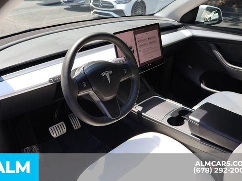 Used 2023 Tesla Model Y Performance AWD/4WD image 9