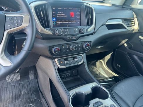 Used 2024 GMC Terrain Denali w/ Denali Premium Package AWD/4WD image 15