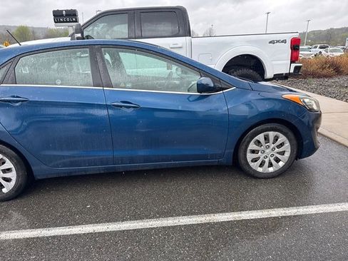 Used 2016 Hyundai Elantra GT FWD image 3