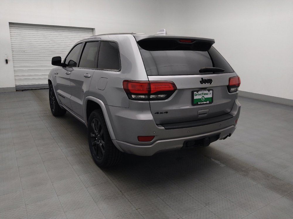 Used 2020 Jeep Grand Cherokee Altitude AWD/4WD image 5
