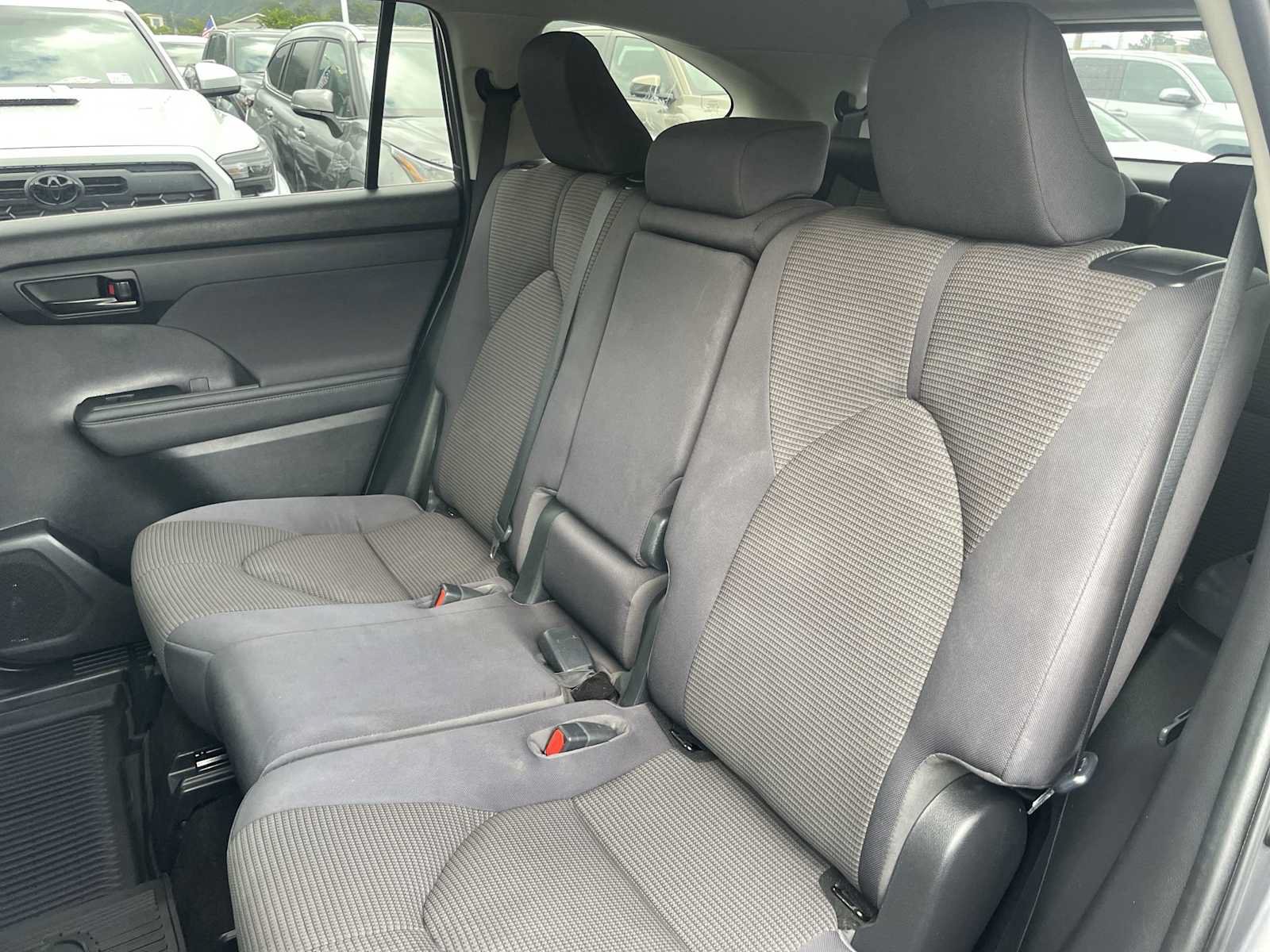 Used 2023 Toyota Highlander L FWD image 22