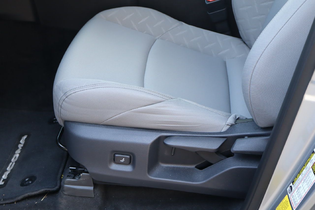 Used 2026 Toyota Tacoma SR5 AWD/4WD image 13