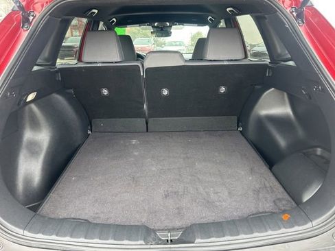 Used 2024 Toyota Corolla Cross SE image 9