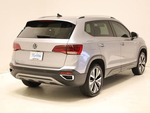 Used 2022 Volkswagen Taos SE image 4