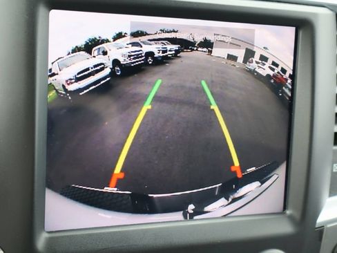 Used 2022 RAM 1500 Classic SLT w/ Electronics Group AWD/4WD image 17