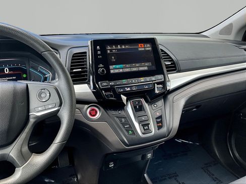 Used 2021 Honda Odyssey EX image 9