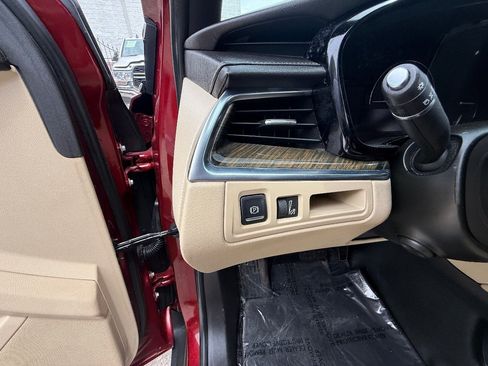Used 2017 Cadillac XT5 FWD image 20