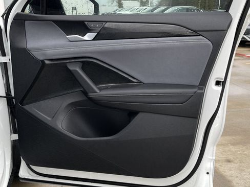 New 2026 Volkswagen Tiguan SE R-Line image 19