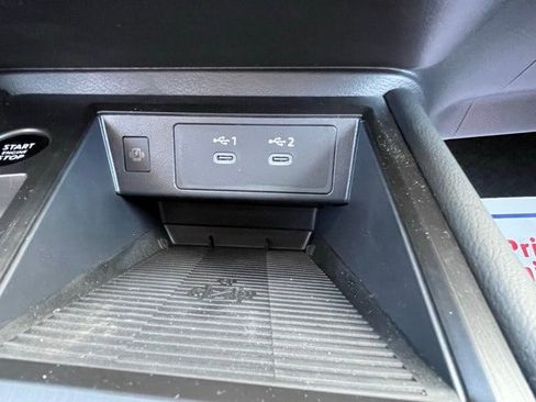 New 2025 Nissan Kicks SR image 30